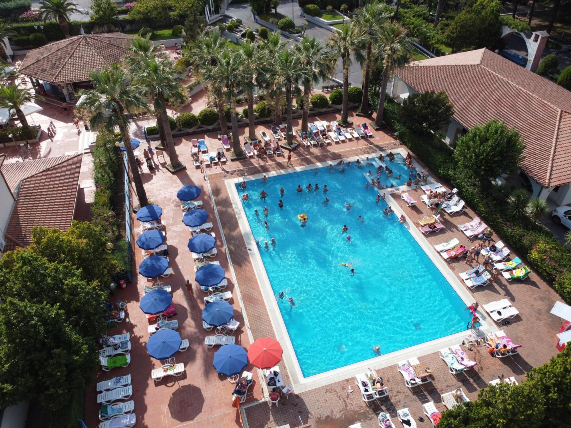 Villaggio Turistico La Mantinera - Hotel Praia a Mare Dış mekan fotoğraf