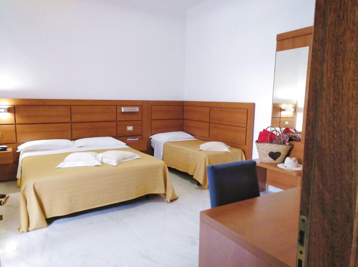 Villaggio Turistico La Mantinera - Hotel Praia a Mare Dış mekan fotoğraf